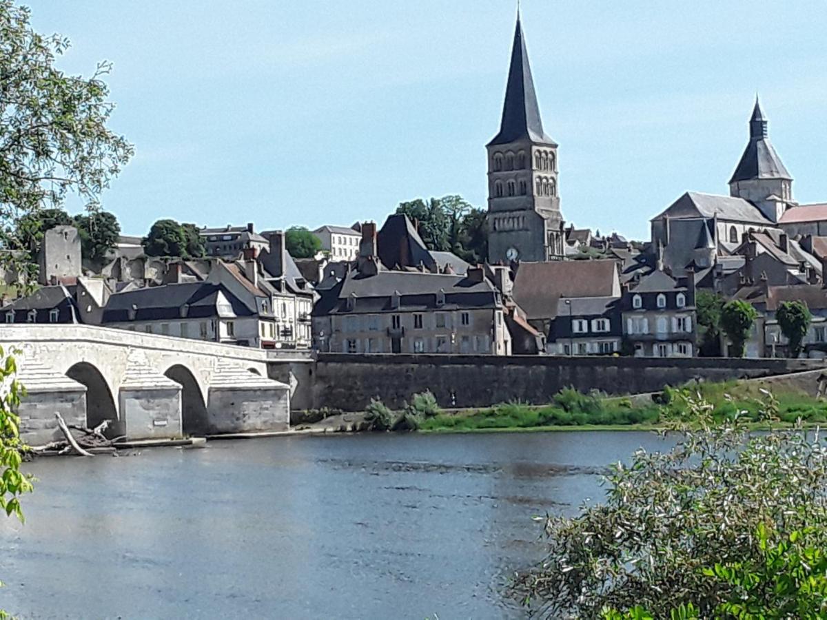 La Pomme D'Or Hotell La Charité-sur-Loire Eksteriør bilde