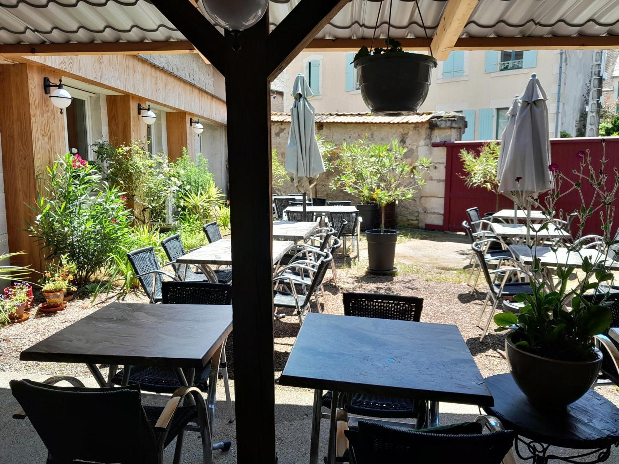 La Pomme D'Or Hotell La Charité-sur-Loire Eksteriør bilde